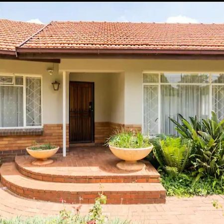 Revive Haven Guesthouse Roodepoort Exterior photo